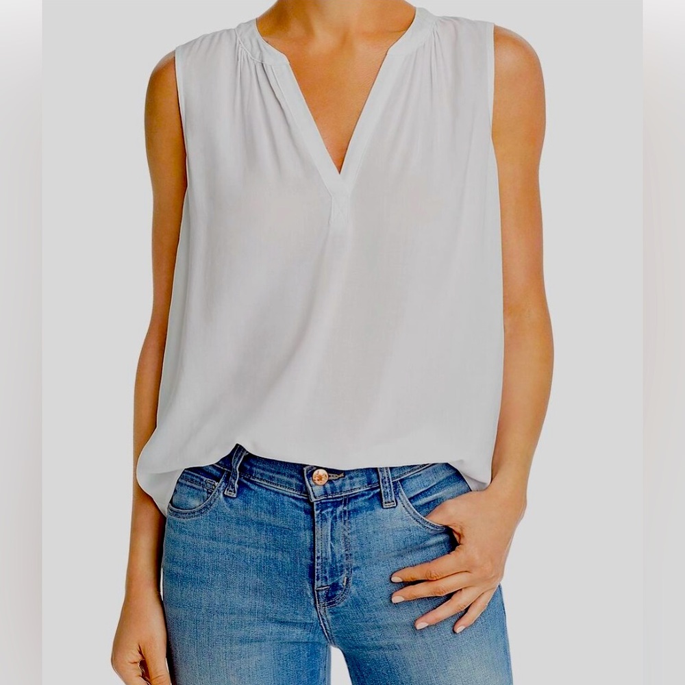 NWT- Velvet Women's White Sheer V-Neck Sleeveless Casual Blouse Size XL